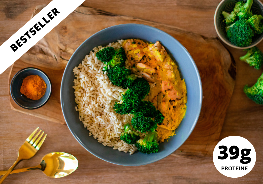 Pollo, riso e broccoli con salsa yogurt